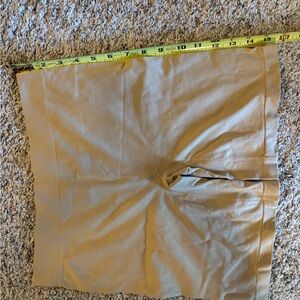 REAMPHY Black, Tan, and White Shape wear Shorts